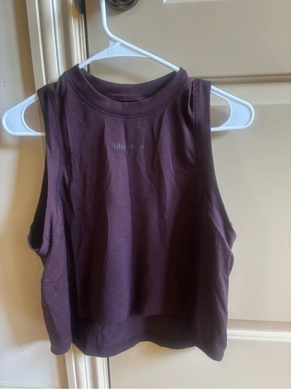 Lululemon tank